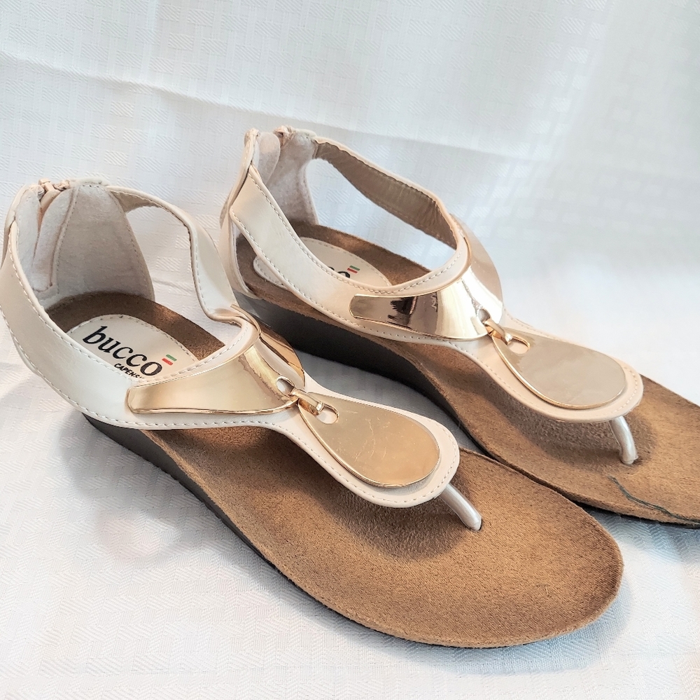 Bucco Wedge Womens Zip Heel Sandal